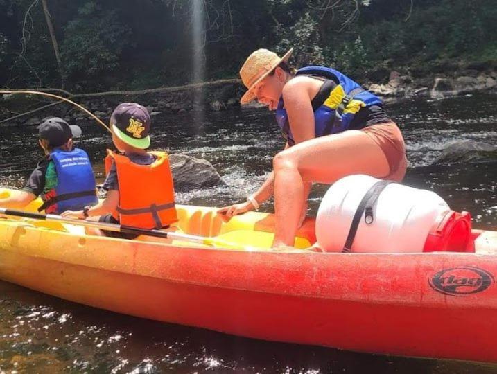 Tonneau Herbergement Insolite Au Camping Des Nieres Ebreuil 외부 사진