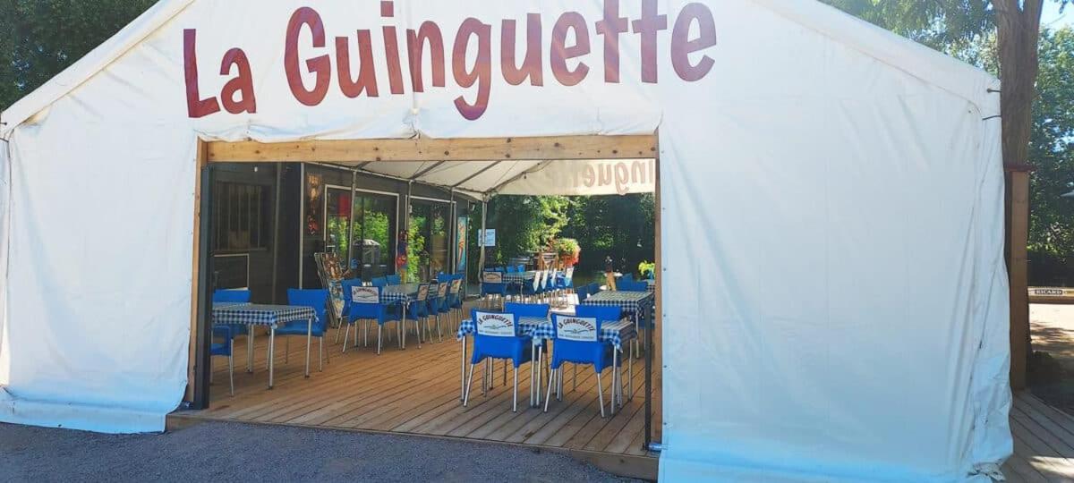 Tonneau Herbergement Insolite Au Camping Des Nieres Ebreuil 외부 사진